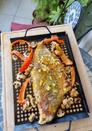 Una foto de Palometa a la parrilla (a gas, si, se puede)