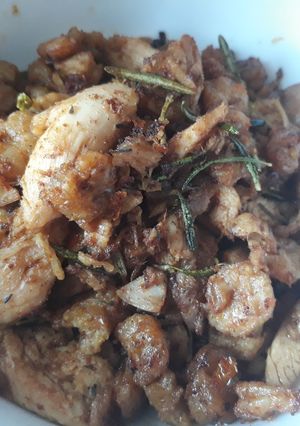A picture of Shredded chicken friee.