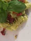Maccheroni al pesto estivo di avocado