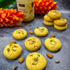 A picture of Nan khatai.