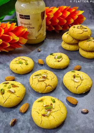 A picture of Nan khatai.