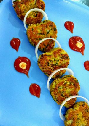 ओट्स कटलेट्स (Oats cutlets recipe in hindi) रेसिपी मुख्य फोटो