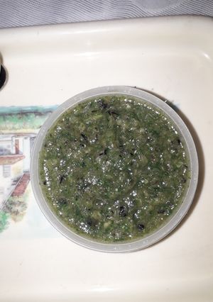 A picture of Dhaniya chutney.
