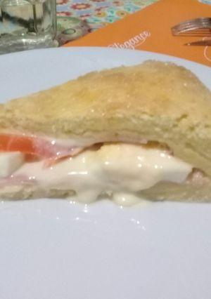 Una foto de Tarta diferente de jamón y queso