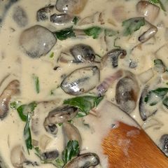 A picture of Creamy Garlic Mushrooms.
