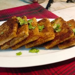 A picture of Paneer box patties.
