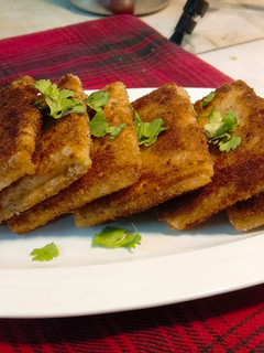 A picture of Paneer box patties.