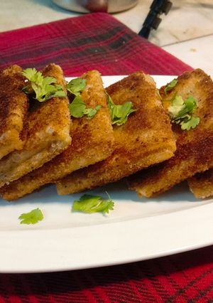 A picture of Paneer box patties.