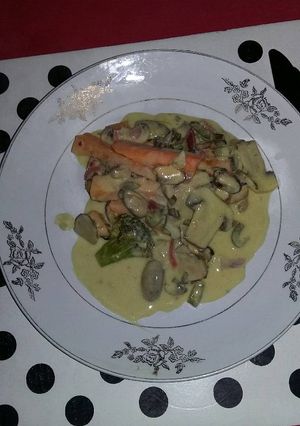 Una foto de Mejillones al wok con salsa de mostaza