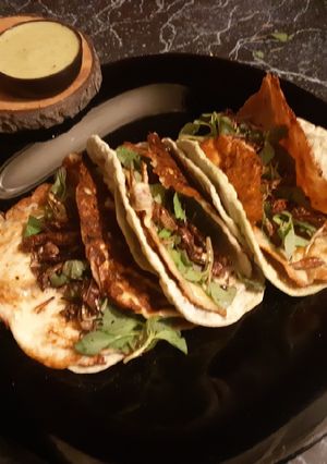 Una foto de Tacos de quintoniles ahumados