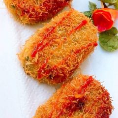 A picture of Russian chicken kabab.