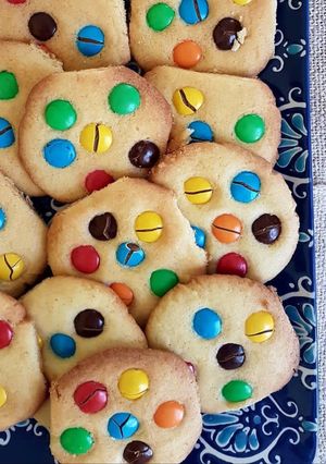 Una foto de Galletitas tipo m&m con 6 ingredientes sin manteca