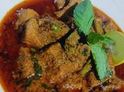 A picture of chicken curry