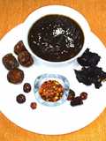 Dates and tamarind chutney