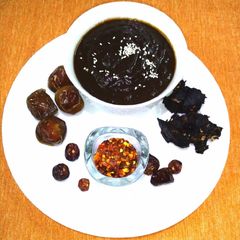 Dates and tamarind chutney A picture of Dates and tamarind chutney.