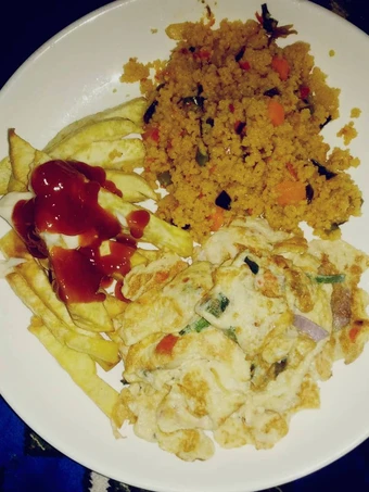 Easy Way Make Couscous with sweet potato chips and fried egg the Delicious Can spoil the tongue