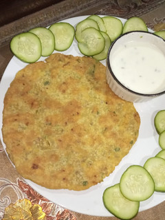 A picture of Three spice besan ki roti.
