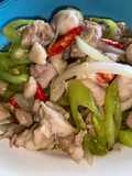 ไก่ผัดพริกหยวก