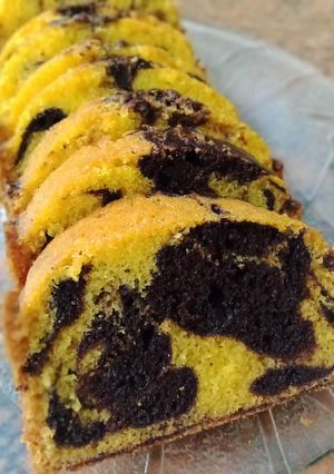 A picture of Marble loaf / tea time cake.
