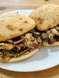Philly Cheesesteak แซนวิชเนื้อชีสอเมริกัน แบบบ้านๆ