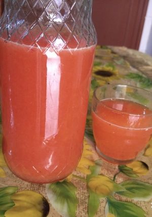 Une photo de Jus orange 🍊 et fraise 🍓