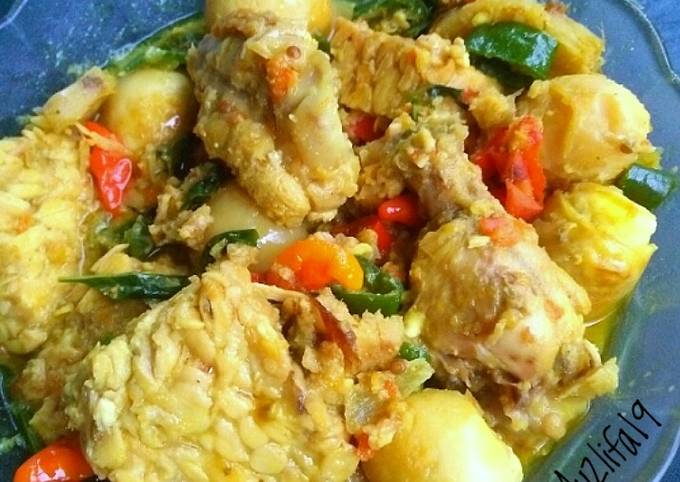 Sayap ayam bumbu kuning mantul