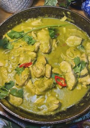 A picture of Green Curry (Thailand).