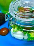 Ensaladas para Picnic 1:Ensalada de aguacate, rúcula y burrata