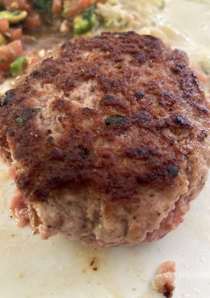 Una foto de Hamburguesa 50 / 50 (Rev.)