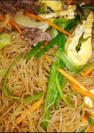 Hình của món Bún xào Singapore.