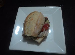 Una foto de Torta ranchera de pollo cocido y encurtidos las Correa