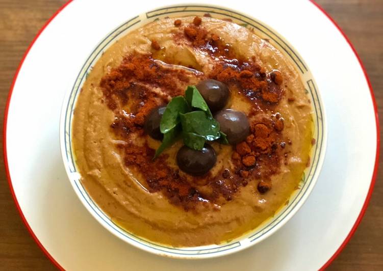 HUMMUS de garbanzo y aceitunas negras