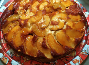 Una foto de Torta de manzana invertida