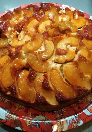 Una foto de Torta de manzana invertida