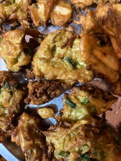 पालक की पकौड़ी (palak ki pakodi recipe in Hindi) रेसिपी मुख्य फोटो