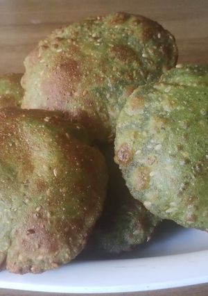 A picture of Palak Puri.
