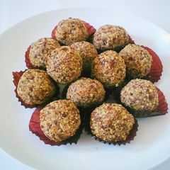 A picture of Flax Seed Oats Ladoo.