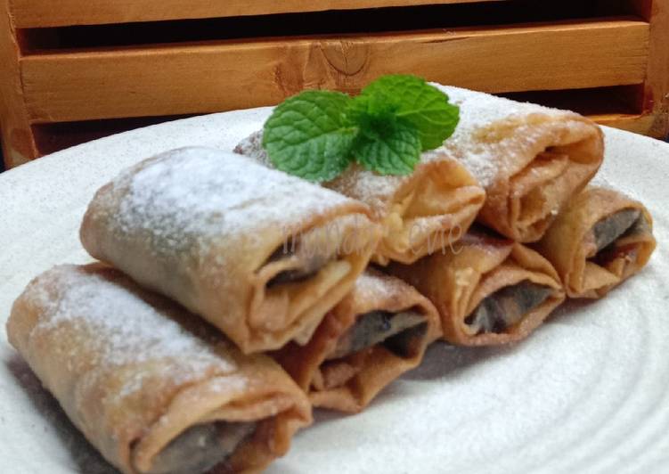 Masakan Populer Lumpia Pisang Coklat Ala Warteg