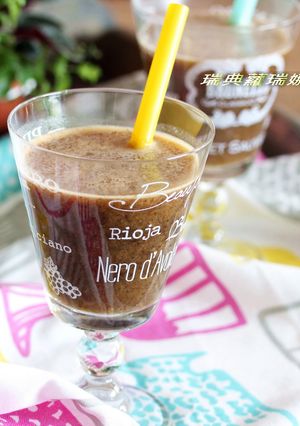 超簡單喝的保養品～黑木耳紅棗桂圓露 的食譜成品照片