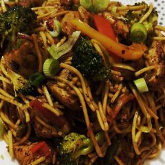 A picture of Chicken Pan Fried Noddles.
