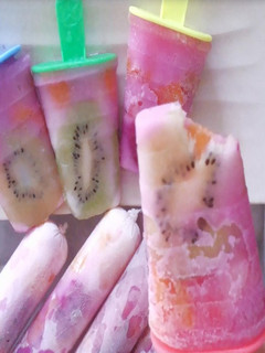 Foto resep Es Lilin Fruity Yoghurt 🍑🍍🍓🍇🍉