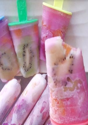 Foto resep Es Lilin Fruity Yoghurt 🍑🍍🍓🍇🍉