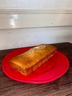 Una foto de Budín de vainilla fácil, con glaseado real de limón
