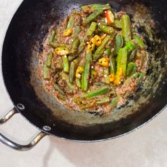 A picture of Karahi bhindi.