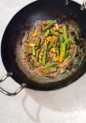 A picture of Karahi bhindi.