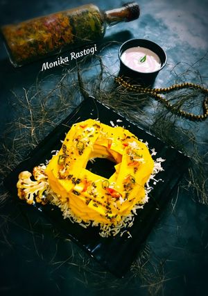 लेेेेयर्ड खांडवी स्टफ्ड विद गोबी फ्राइस (Layered Khandvi Stuffed with Gobhi Fries recipe in Hindi) रेसिपी मुख्य फोटो