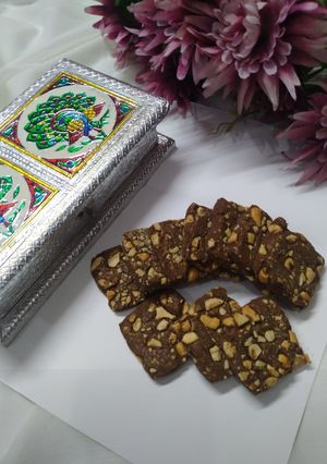 A picture of Chocolate cashew nut cookies.