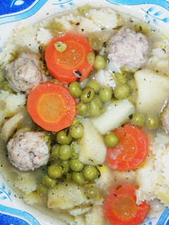 Húsgombóc leves egyszerűen recept fotója