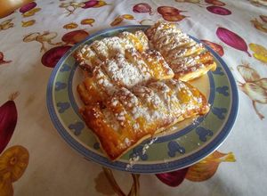Foto di Mini strudel di sfoglia con mele e marmellata