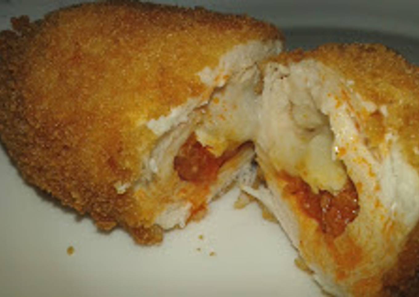 Rollitos de pollo rellenos de queso de cabra y sobrasada